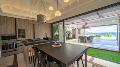 Kitchen & Dining Area