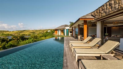Luxury Villa Photo #15