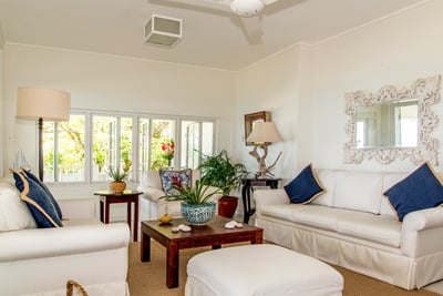 Luxury Villa Photo #23