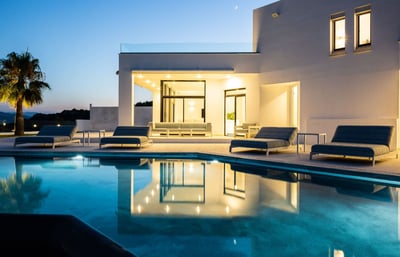 Luxury Villa Photo #4