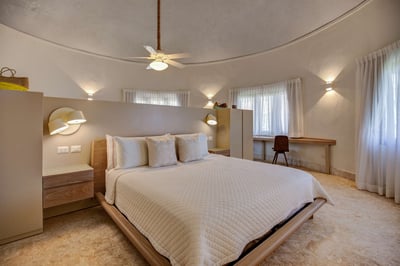 Luxury Villa Photo #34
