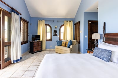 Luxury Villa Photo #31