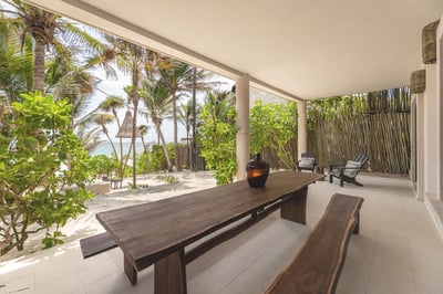 Luxury Villa Photo #9