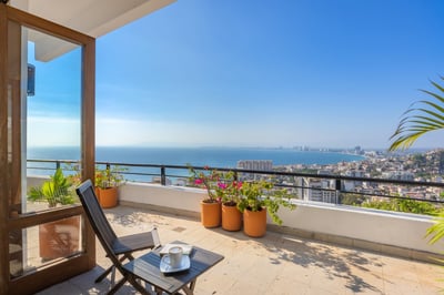 Luxury Villa Photo #35