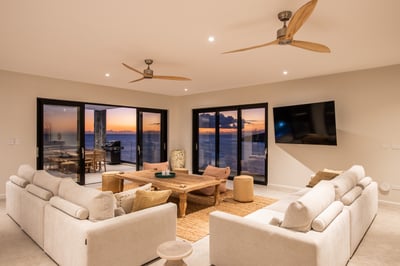 Luxury Villa Photo #26