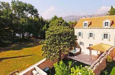 Luxury Villa Photo #10