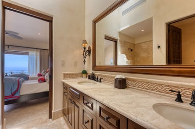 Luxury Villa Photo #77
