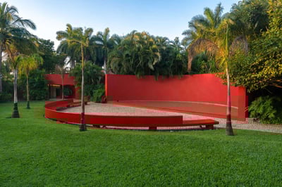 Luxury Villa Photo #18