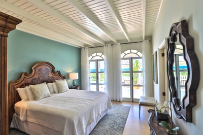 Luxury Villa Photo #35