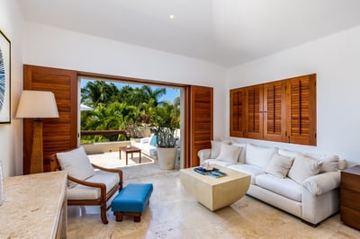 Luxury Villa Photo #32