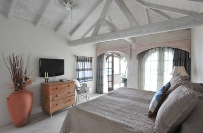 Luxury Villa Photo #27