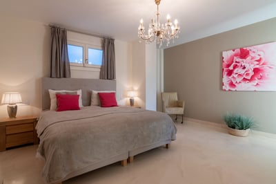 Luxury Villa Photo #19