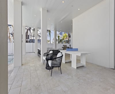 Luxury Villa Photo #6