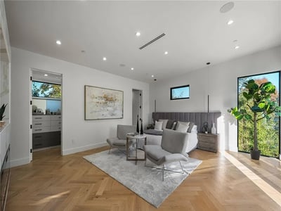 Luxury Villa Photo #28