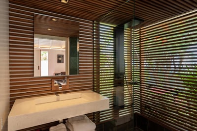 Luxury Villa Photo #46