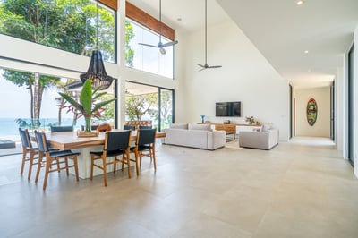 Luxury Villa Photo #29
