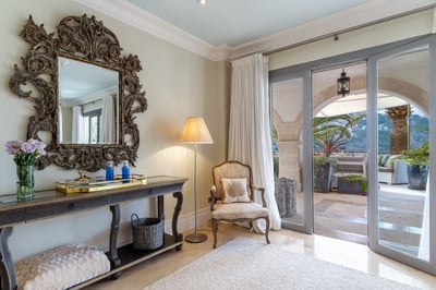 Luxury Villa Photo #33