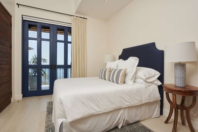 Luxury Villa Photo #26