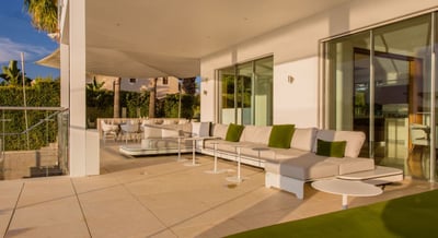 Luxury Villa Photo #6