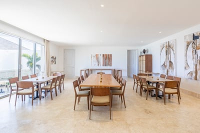 Luxury Villa Photo #15