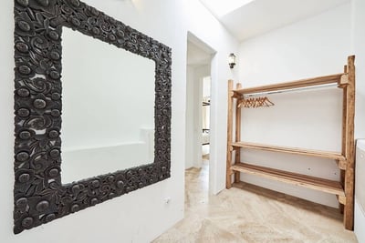 Luxury Villa Photo #30