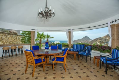 Luxury Villa Photo #7