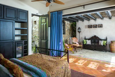 Luxury Villa Photo #19
