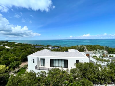 Luxury Villa Photo #7