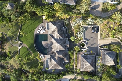 Luxury Villa Photo #3