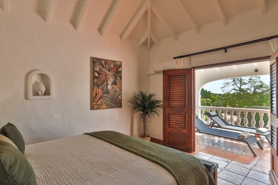 Luxury Villa Photo #26
