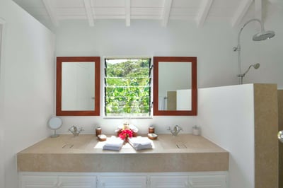 Luxury Villa Photo #17