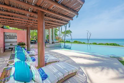 Luxury Villa Photo #5
