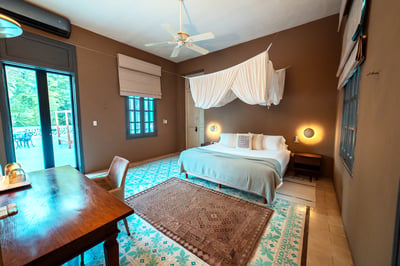 Luxury Villa Photo #30