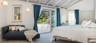 Luxury Villa Photo #47