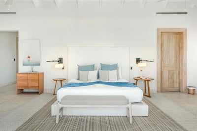 Luxury Villa Photo #31