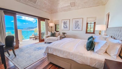 Luxury Villa Photo #44