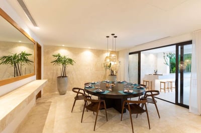 Luxury Villa Photo #8