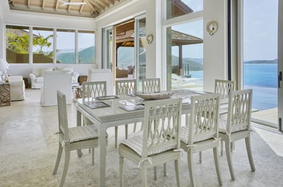 Luxury Villa Photo #9