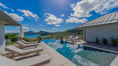 Luxury Villa Photo #7