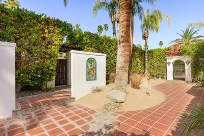 Luxury Villa Photo #16