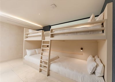 Luxury Villa Photo #30