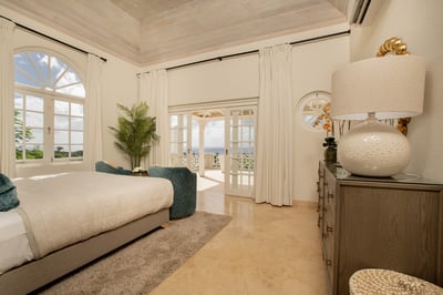 Luxury Villa Photo #24