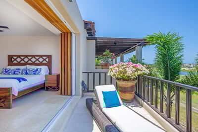Luxury Villa Photo #42