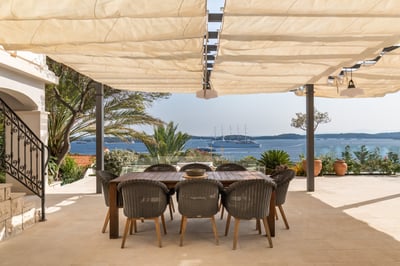 Luxury Villa Photo #34