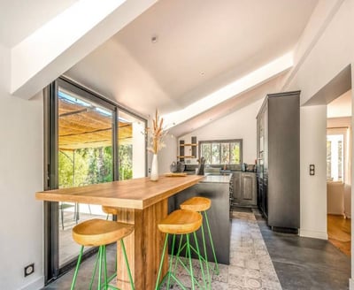 Luxury Villa Photo #15