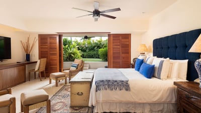 Luxury Villa Photo #19