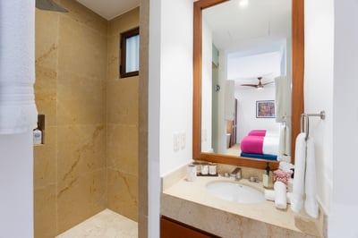 Luxury Villa Photo #44