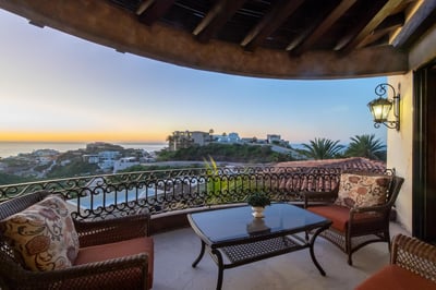 Luxury Villa Photo #21