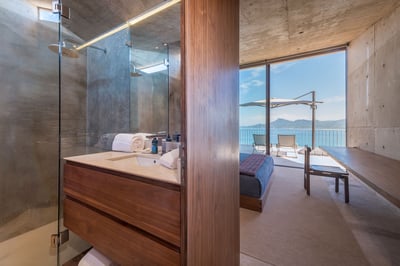 Luxury Villa Photo #32