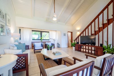 Luxury Villa Photo #11